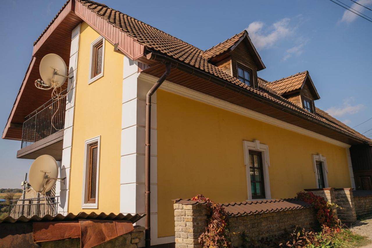 Джерело Kamianets-Podilskyi Ngoại thất bức ảnh