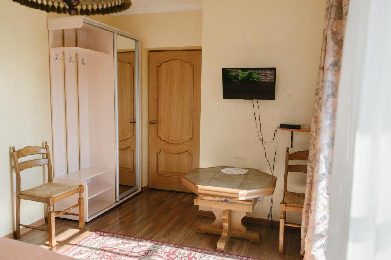 Джерело Kamianets-Podilskyi Ngoại thất bức ảnh