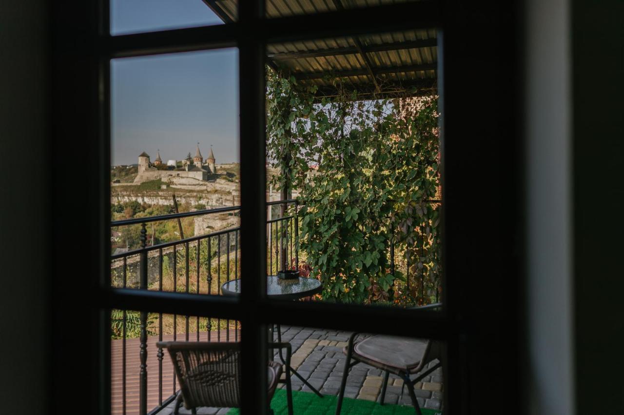 Джерело Kamianets-Podilskyi Ngoại thất bức ảnh