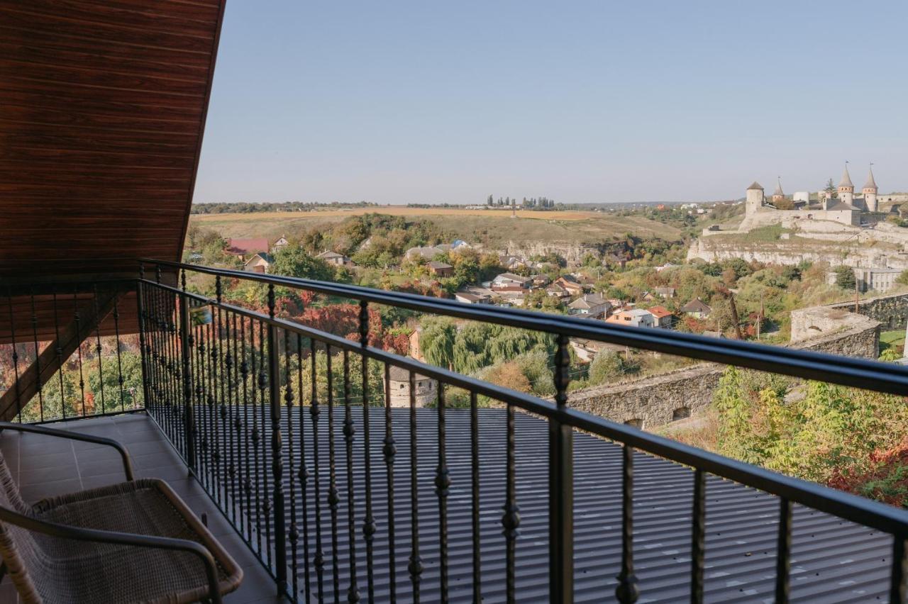 Джерело Kamianets-Podilskyi Ngoại thất bức ảnh
